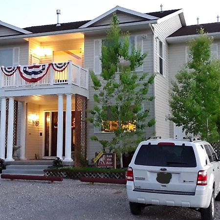 Bed and Breakfast Lions Gate Manor Лава-Хот-Спрингс Экстерьер фото
