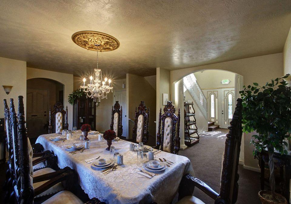 Bed and Breakfast Lions Gate Manor Лава-Хот-Спрингс Экстерьер фото