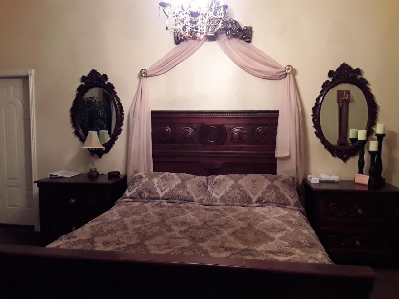 Bed and Breakfast Lions Gate Manor Лава-Хот-Спрингс Экстерьер фото