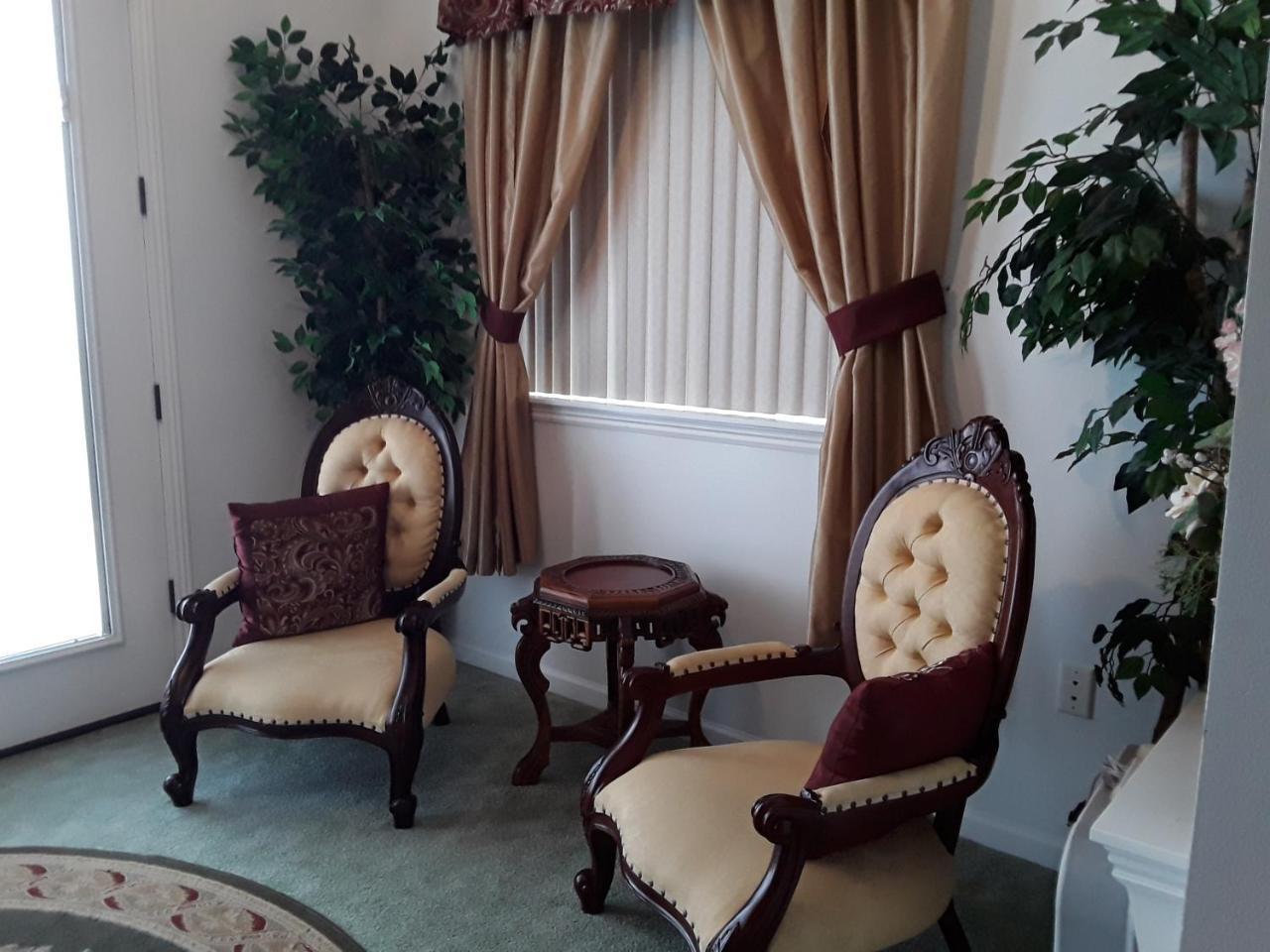 Bed and Breakfast Lions Gate Manor Лава-Хот-Спрингс Экстерьер фото