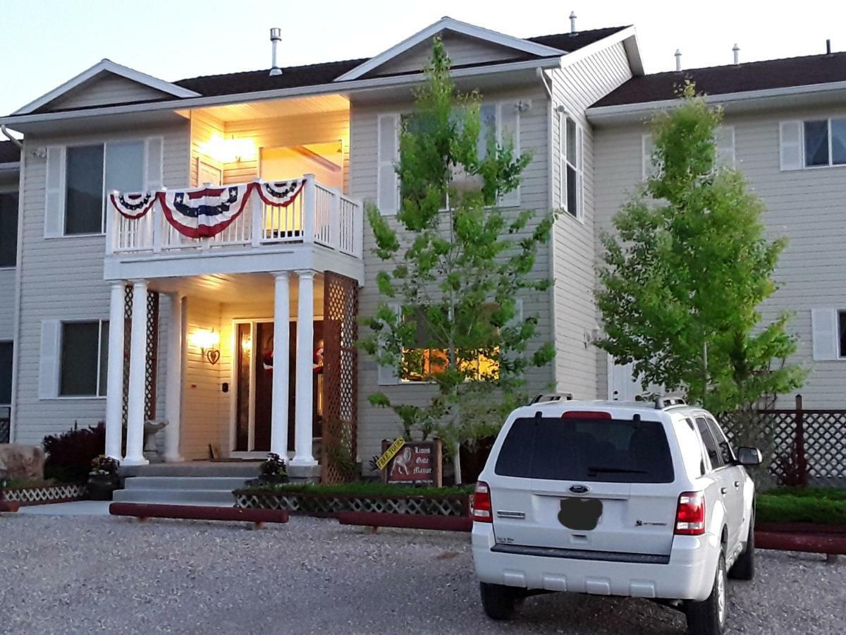 Bed and Breakfast Lions Gate Manor Лава-Хот-Спрингс Экстерьер фото
